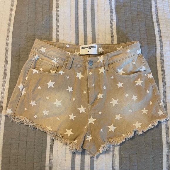 Chelsea Freeman - Picture 3 of 4